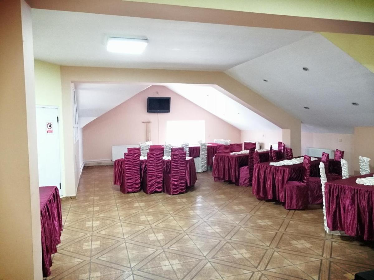 Vila Elly Piatra Neamt Luaran gambar