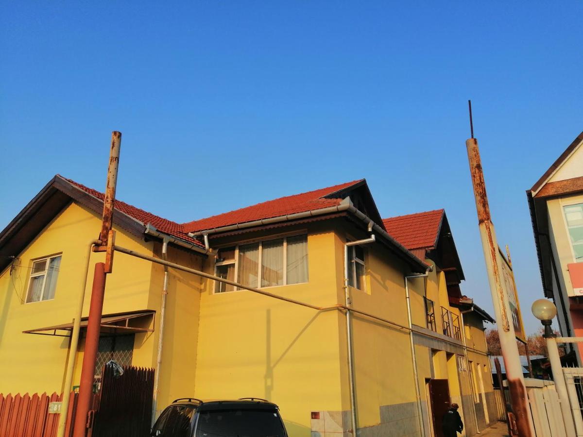 Vila Elly Piatra Neamt Luaran gambar